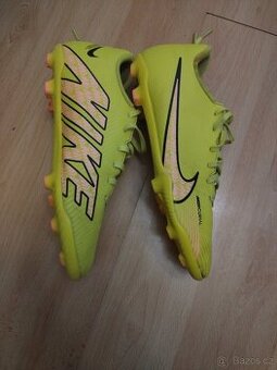Kopačky Nike 38,5