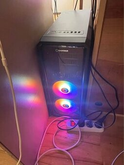 Stolni pc komplet s monitorem .