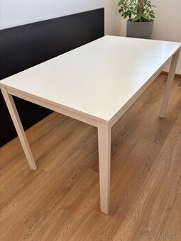 Rozkládací jídelní stůl Ikea - bílý