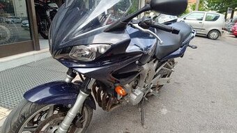 Yamaha FZ 6 S Fazer (2003) velmi pěkný, jen 29 tis.km - 1