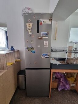 Lednice Gorenje / Hisense 200 cm – záruka do 5/2027