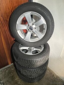 originál alu kola VW 16 palců pneu 215/60 R16
