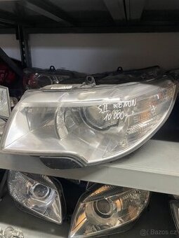 Xenonový světlomet Škoda Superb 2