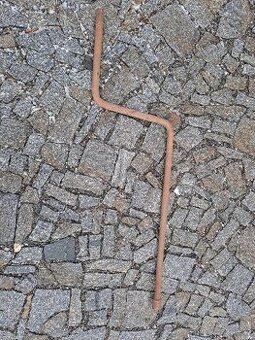 Startovací klika Praga v3s