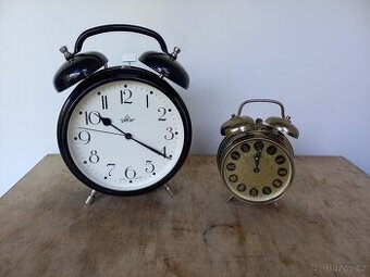 Staré budíky Peter design a Prim