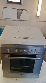 Vestavěná trouba varná deska a digistoř