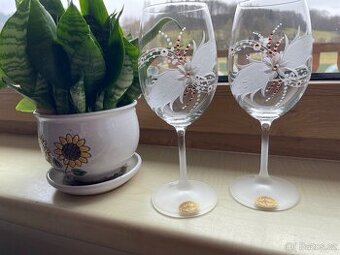 Sada dvou sklenic s českými granáty