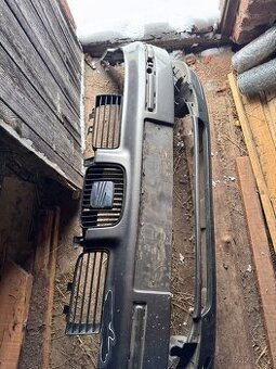 Přední nárazník Seat Leon 1m