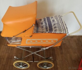 Kočárek, houpací kůň/koně - retro