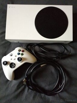 Xbox Series S 512GB + originální ovladač (TOP STAV)