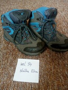 Boty trekové vel 34, stélka 22cm waterproof