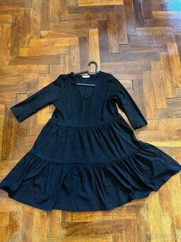 Semišové volnější černé šaty 3/4 rukáv Reserved