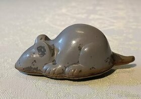 Stará hračka - myš na kolečkách