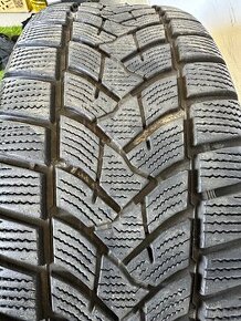 Pneu 235/60 r18