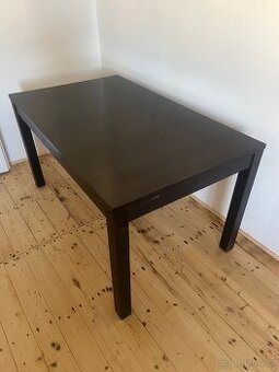 jidelní stůl ikea