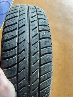 Pneu 175/70 R13 - 1