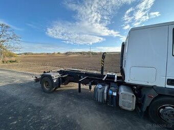 Iveco eurocargo 100e22 e5 nosič kontejneru