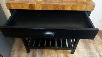Kuchyňský ostrůvek a stůl Ikea