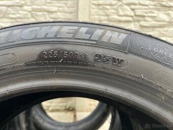 Michelin 225/50 R18 - 1