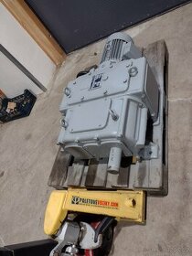 elektromotor s převodovkou 4 Kw variátor