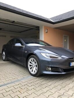 Tesla Model S Long Range