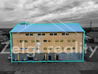 Nabízíme k pronájmu skladovací prostory 4x400 m² s kompletní