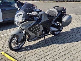 Honda 1200 VFR