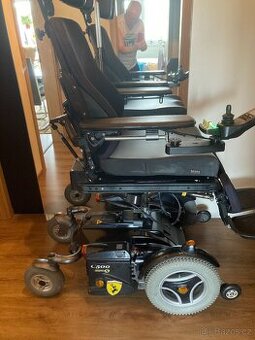 Prodám zánovní el. invalidní vozík Permobil C500