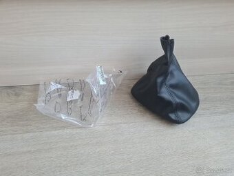 NOVÁ Manžeta řadící páky Octavia 1 Černá kůže ORIG