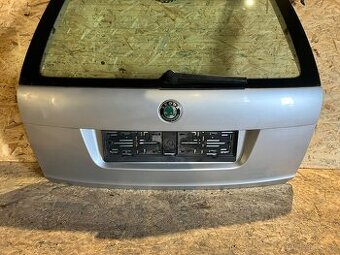 Škoda Octavia 2 combi , zadní vrata - 1