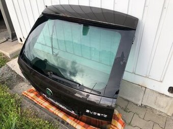 ŠKODA SUPERB 2 ZADNÍ DVEŘE combi