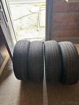 Prodam Letni pneu Tomket 225/60R17