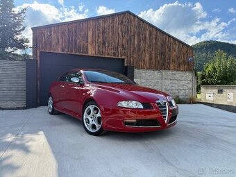 Alfa Romeo GT 1.9 JTDm 120t.km