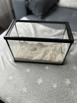 Akvárium/terarium  30x15x20 cm, cca 8 l vody