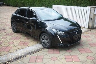 Peugeot e208 Electric - havarovaný - plně pojízdný