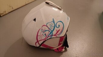 Prodám dětskou lyžařskou helmu