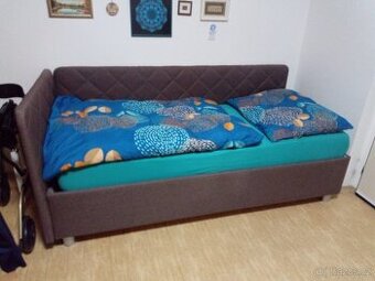 čalouněná postel s levým a zadním čelem jako nová