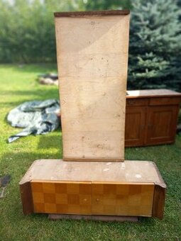 Starý nábytek OP Závody se šachovnicí