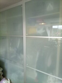 Posuvné dveře alu+ sklo,  ikea pax