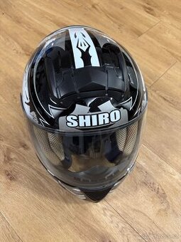 Helma na motorku Shiro