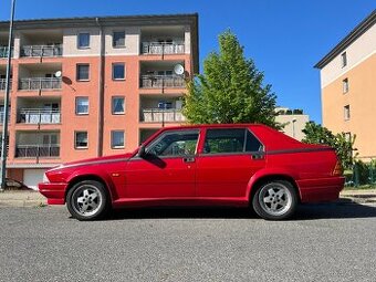 Alfa Romeo 75 2.0 TwinSpark