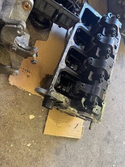 Hlava 1.9 tdi pd 74 kw avb