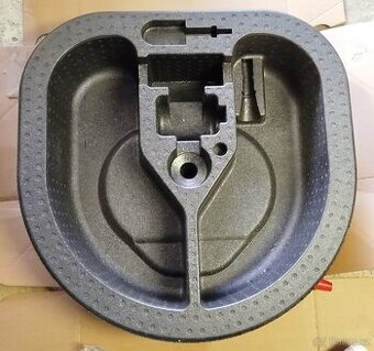 Focus MK3 kombi, pěnová výplň/vložka místo rezervy