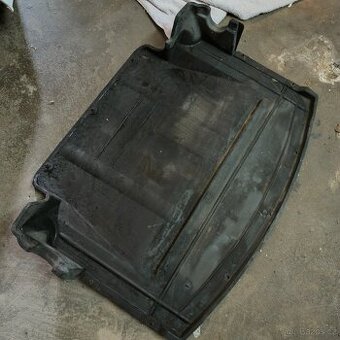 BMW e46 plastový kryt pod motor