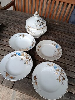 Kristalove sklo a stary porcelan