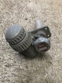 Praga V3S - vstřikovač éteru JIKOV 132