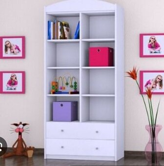Krásná bílá skříň – knihovna - policový regál se šuplíky 180