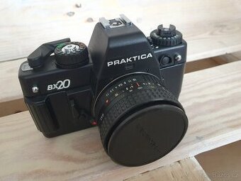Fotoaparat Praktica BX20 s objektivem a brašnou
