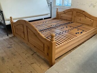Manželská postel borovice