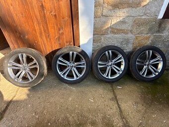 VW originál alu kola 245/45 r18